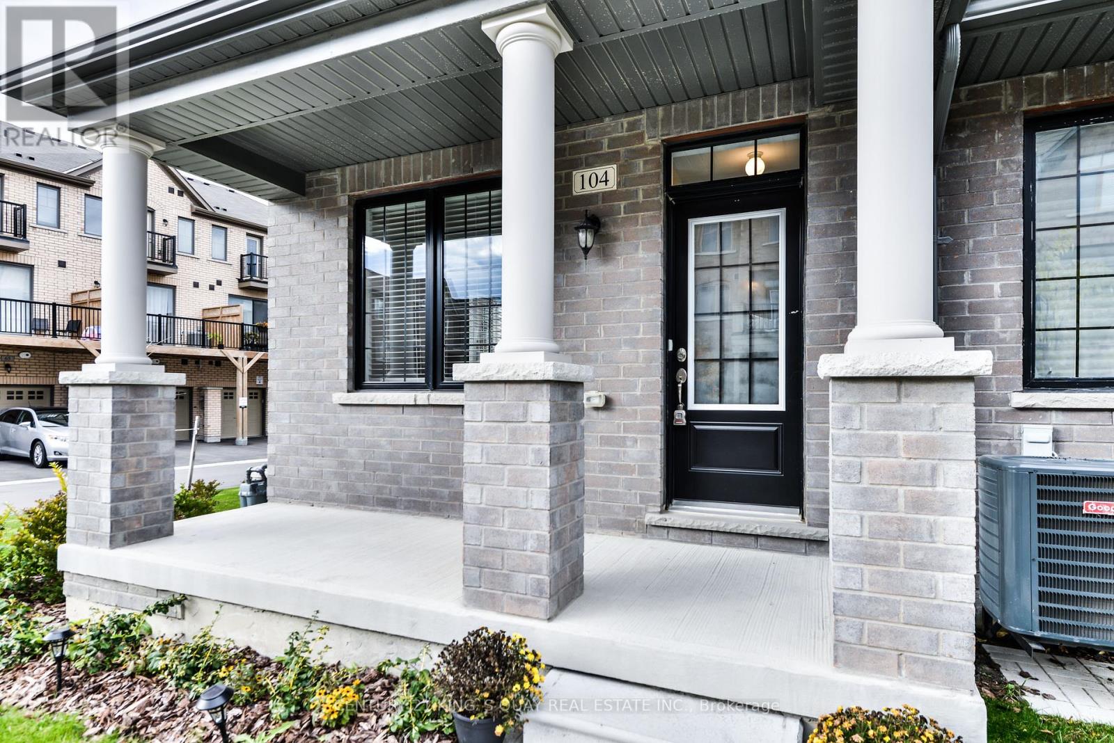 104 Frederick Wilson Avenue, Markham, Ontario  L6B 1P7 - Photo 2 - N12516236