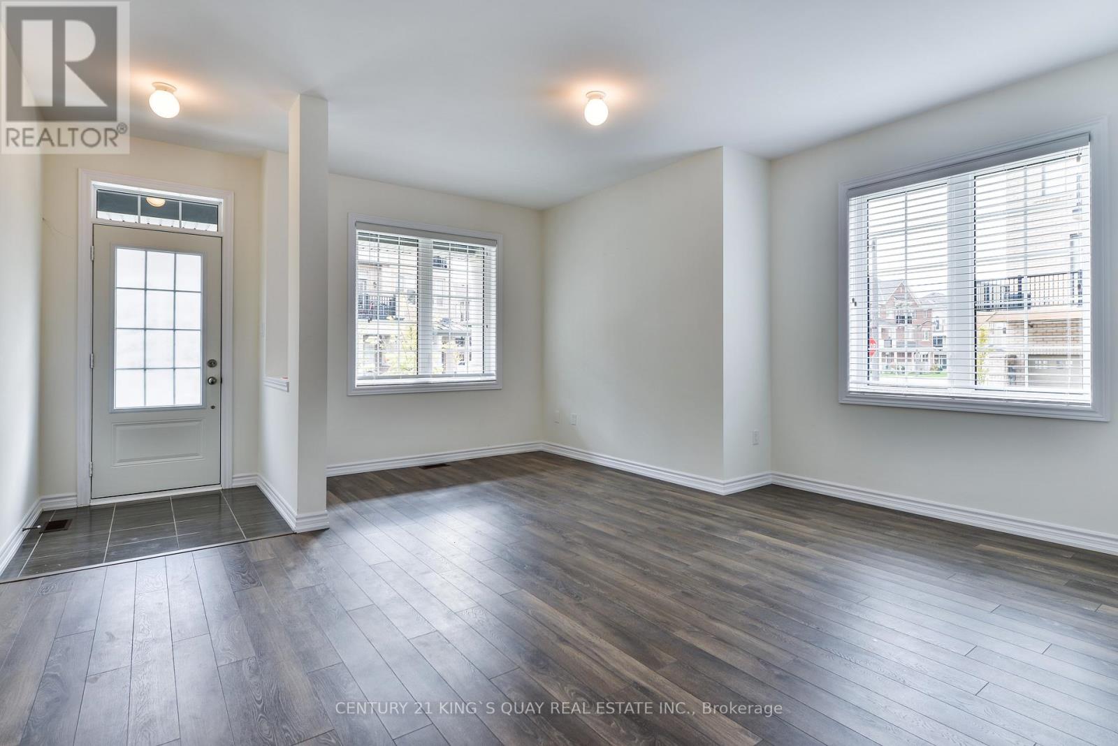 104 Frederick Wilson Avenue, Markham, Ontario  L6B 1P7 - Photo 4 - N12516236