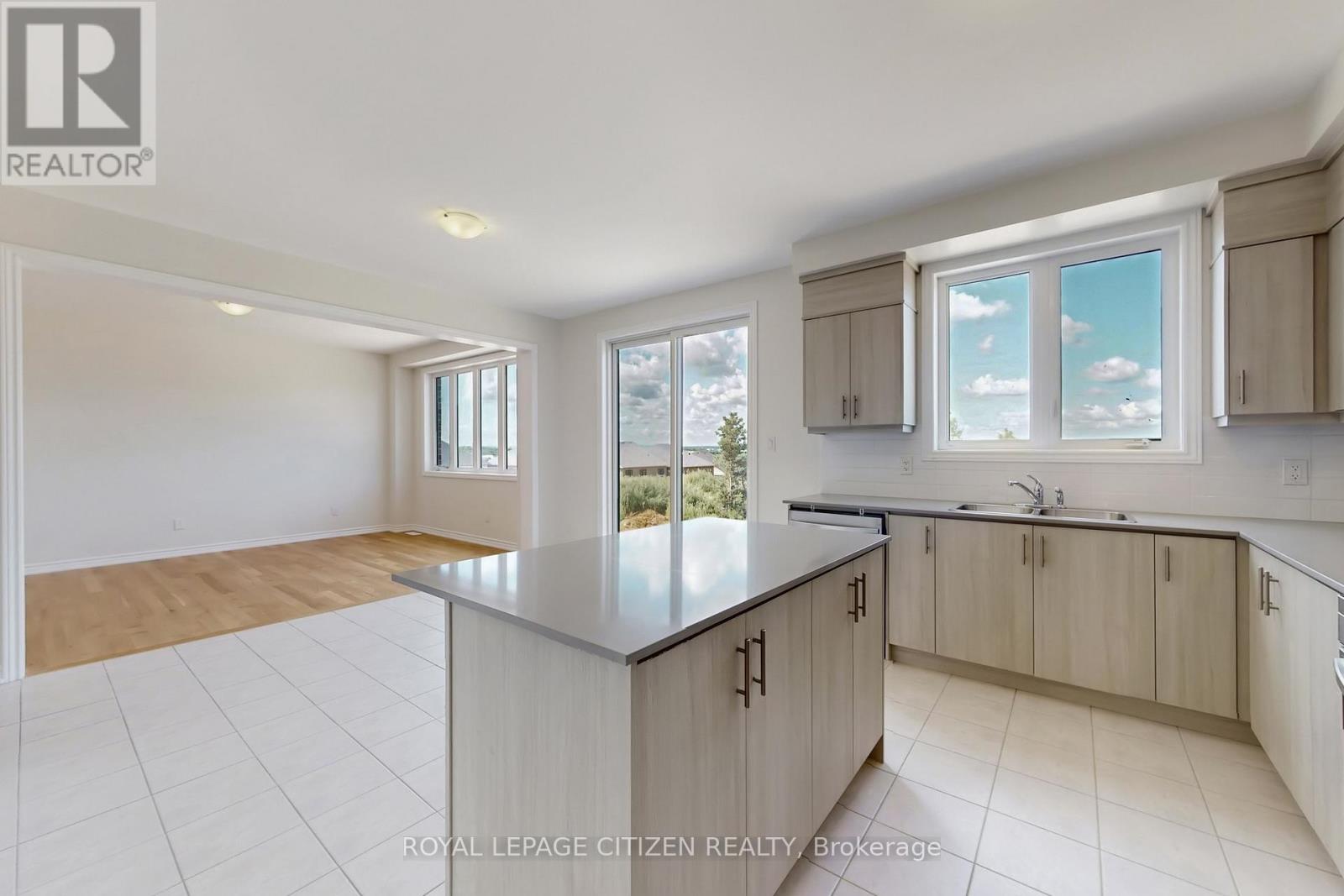 82 Lawrence D. Pridham Avenue, New Tecumseth (Alliston), Ontario  L9R 0X1 - Photo 12 - N12516260