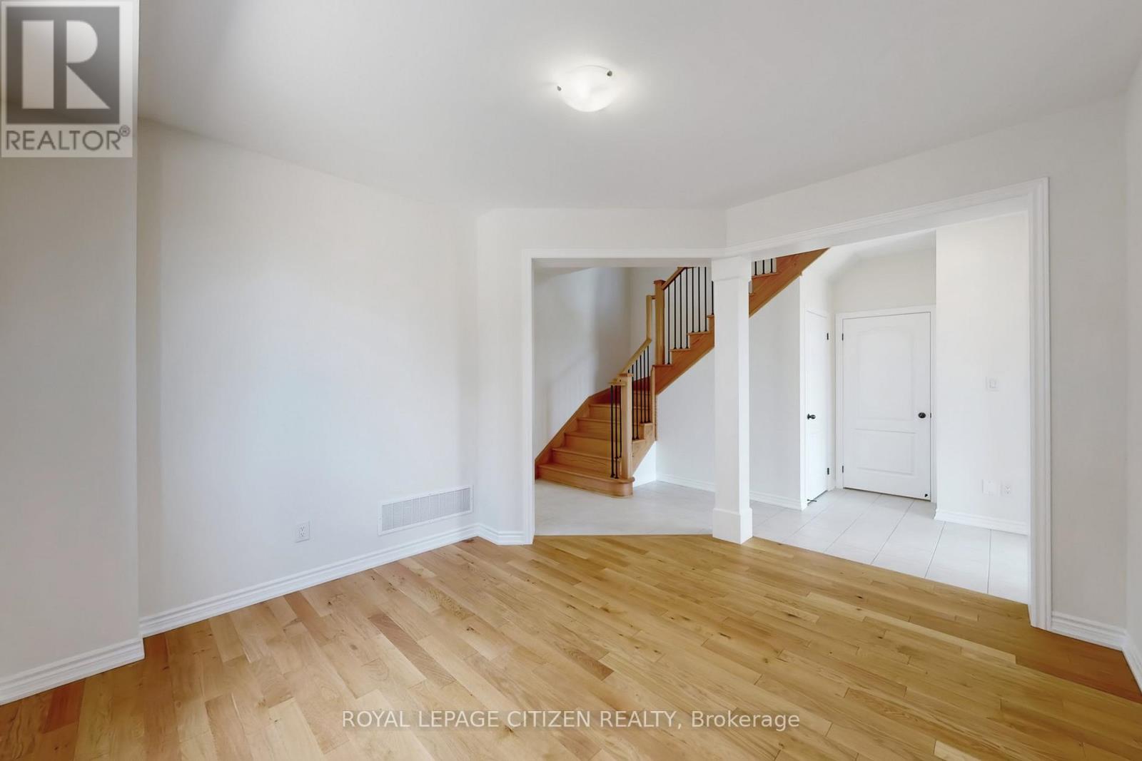 82 Lawrence D. Pridham Avenue, New Tecumseth (Alliston), Ontario  L9R 0X1 - Photo 9 - N12516260