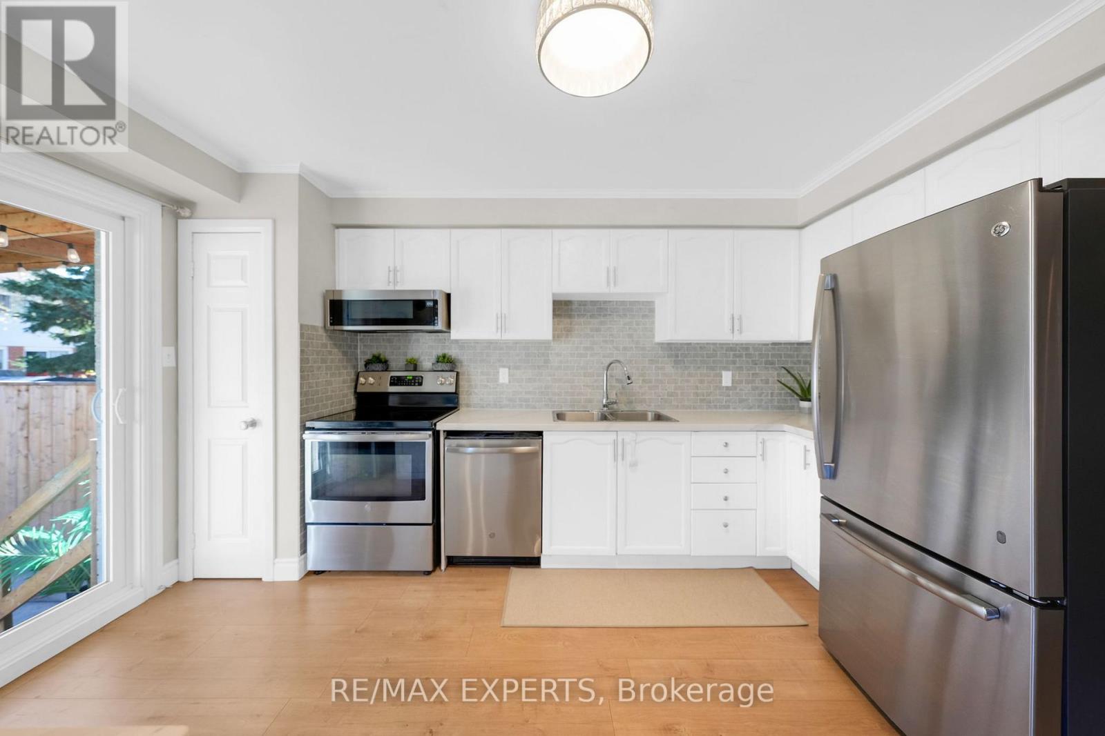 51 Mcknight Crescent, New Tecumseth, Ontario  L0G 1W0 - Photo 10 - N12516262