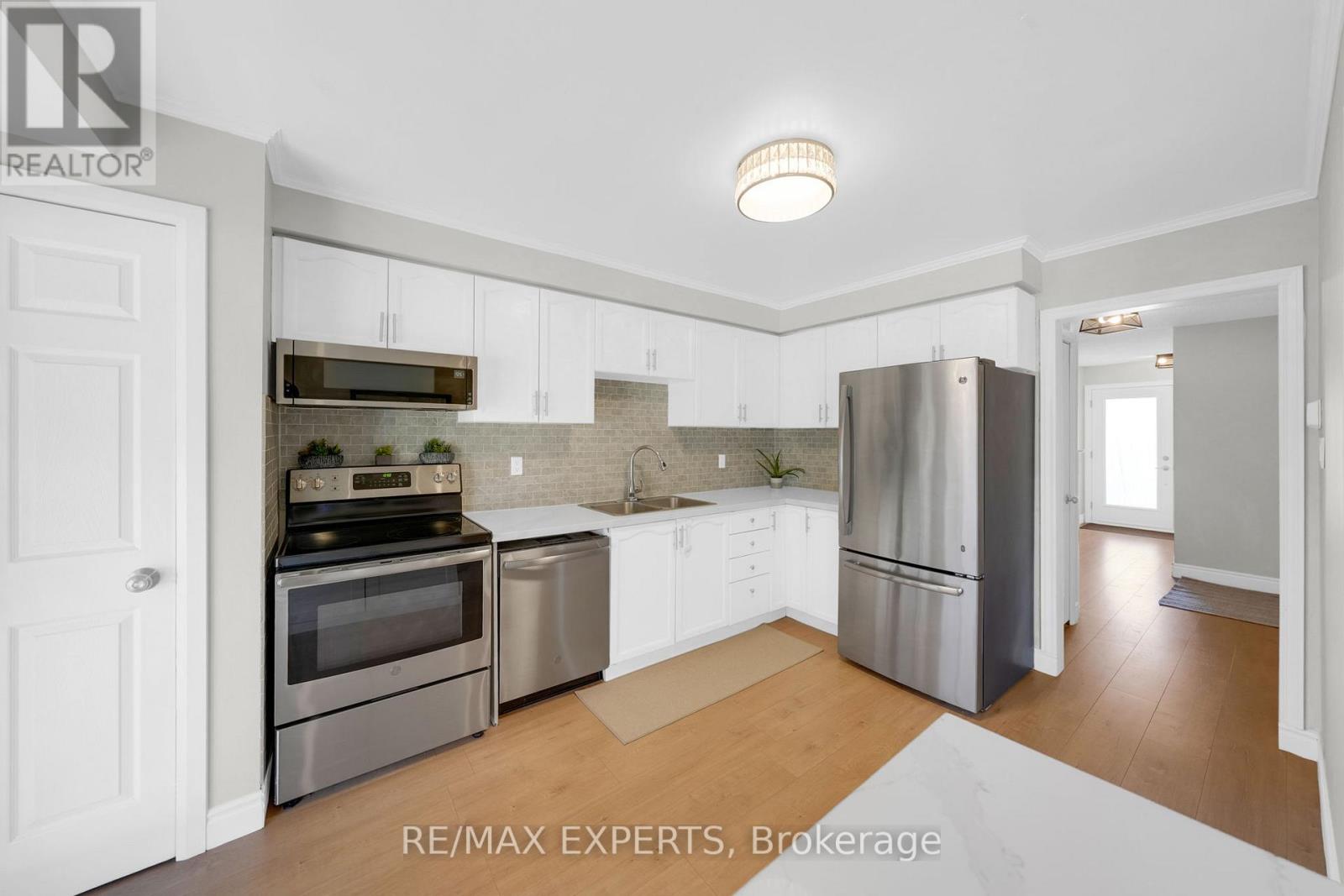 51 Mcknight Crescent, New Tecumseth, Ontario  L0G 1W0 - Photo 12 - N12516262