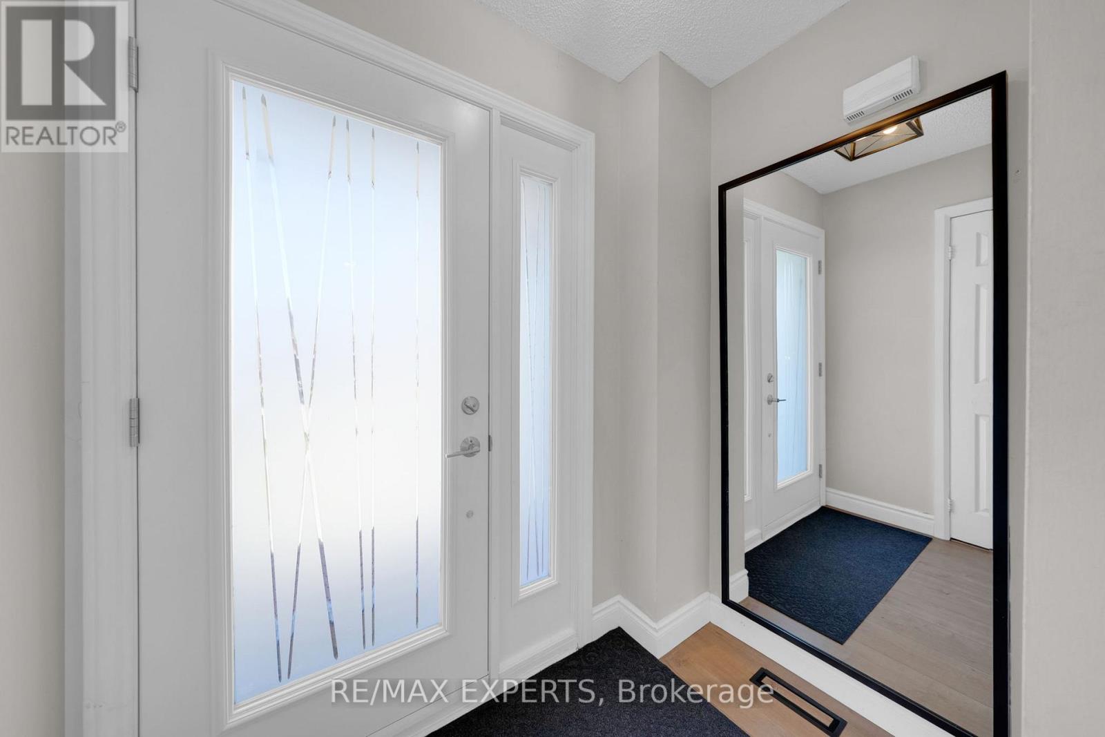 51 Mcknight Crescent, New Tecumseth, Ontario  L0G 1W0 - Photo 5 - N12516262