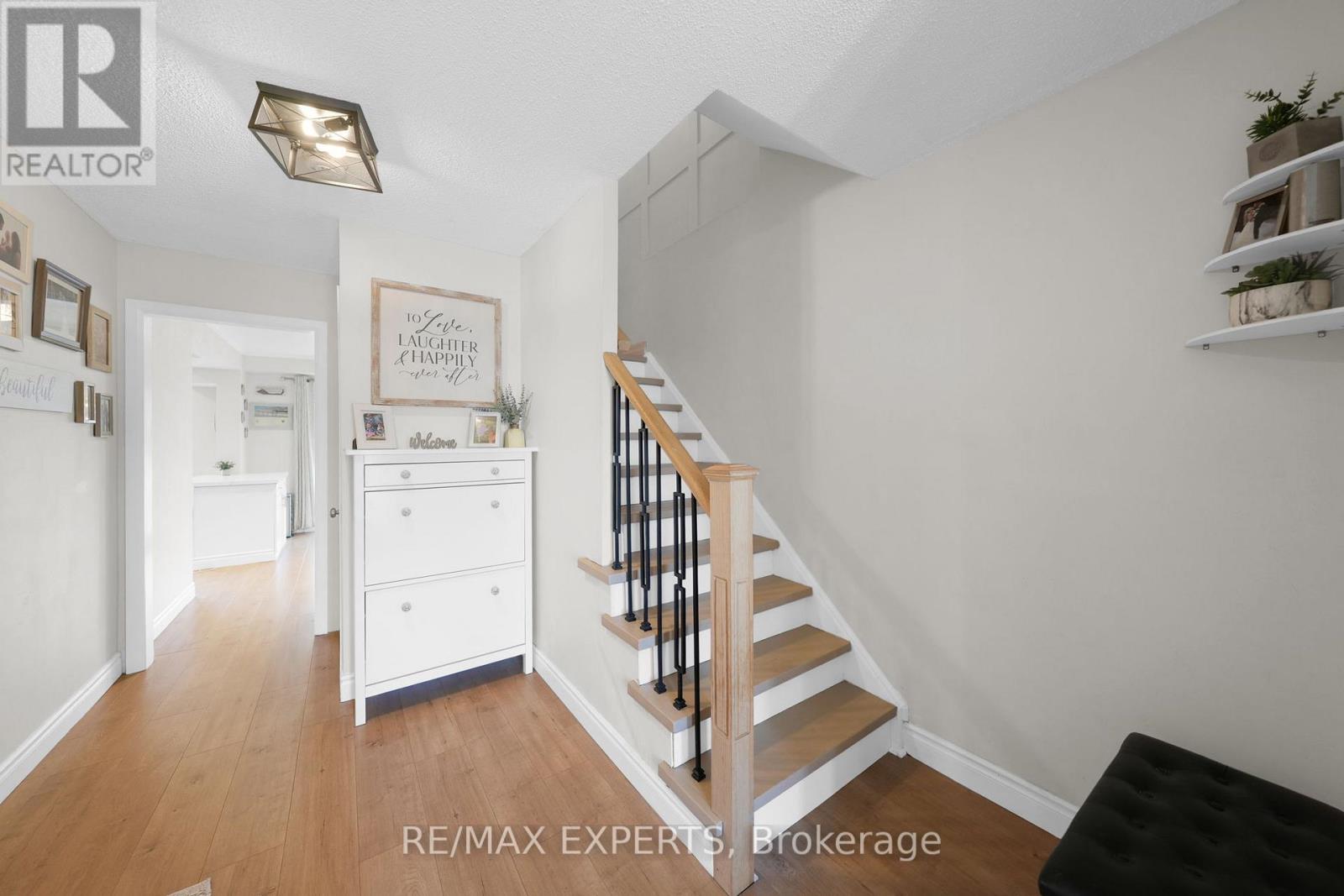 51 Mcknight Crescent, New Tecumseth, Ontario  L0G 1W0 - Photo 8 - N12516262