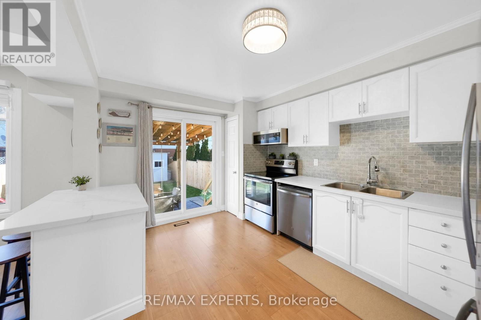 51 Mcknight Crescent, New Tecumseth, Ontario  L0G 1W0 - Photo 9 - N12516262