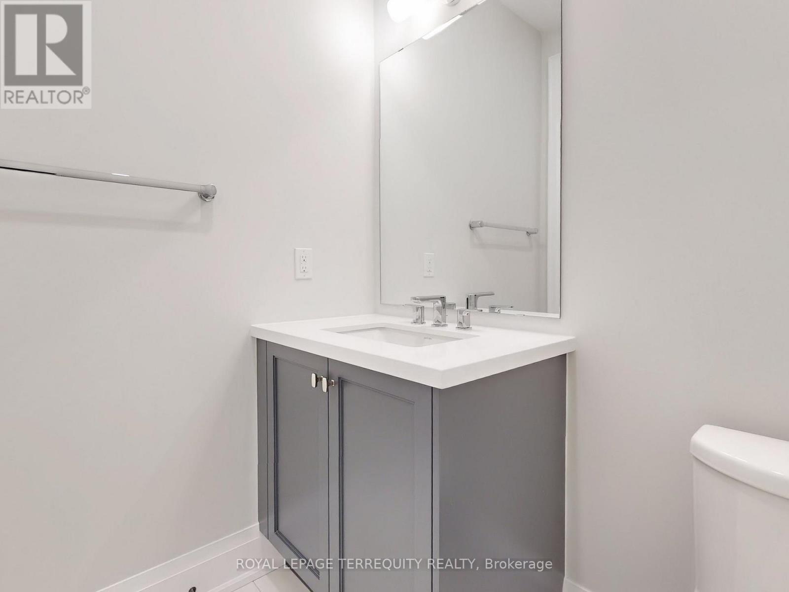 161 Cranberry Lane, Aurora, Ontario  L4G 5Z4 - Photo 18 - N12516298