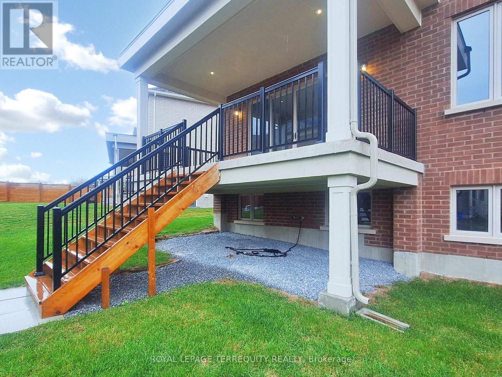 161 Cranberry Lane, Aurora, Ontario  L4G 5Z4 - Photo 46 - N12516298