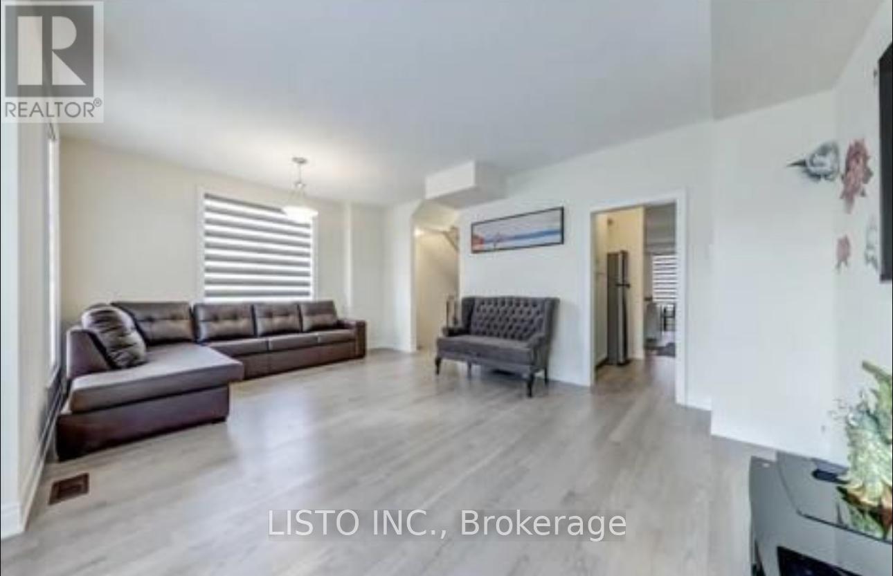 12 Thomas Hope Lane, Markham, Ontario  L3S 0E9 - Photo 11 - N12516406