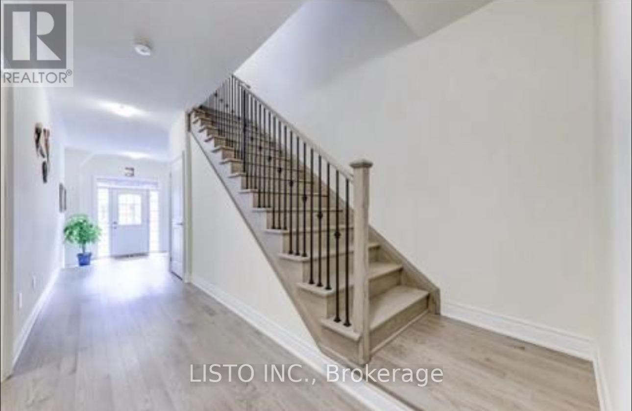 12 Thomas Hope Lane, Markham, Ontario  L3S 0E9 - Photo 3 - N12516406