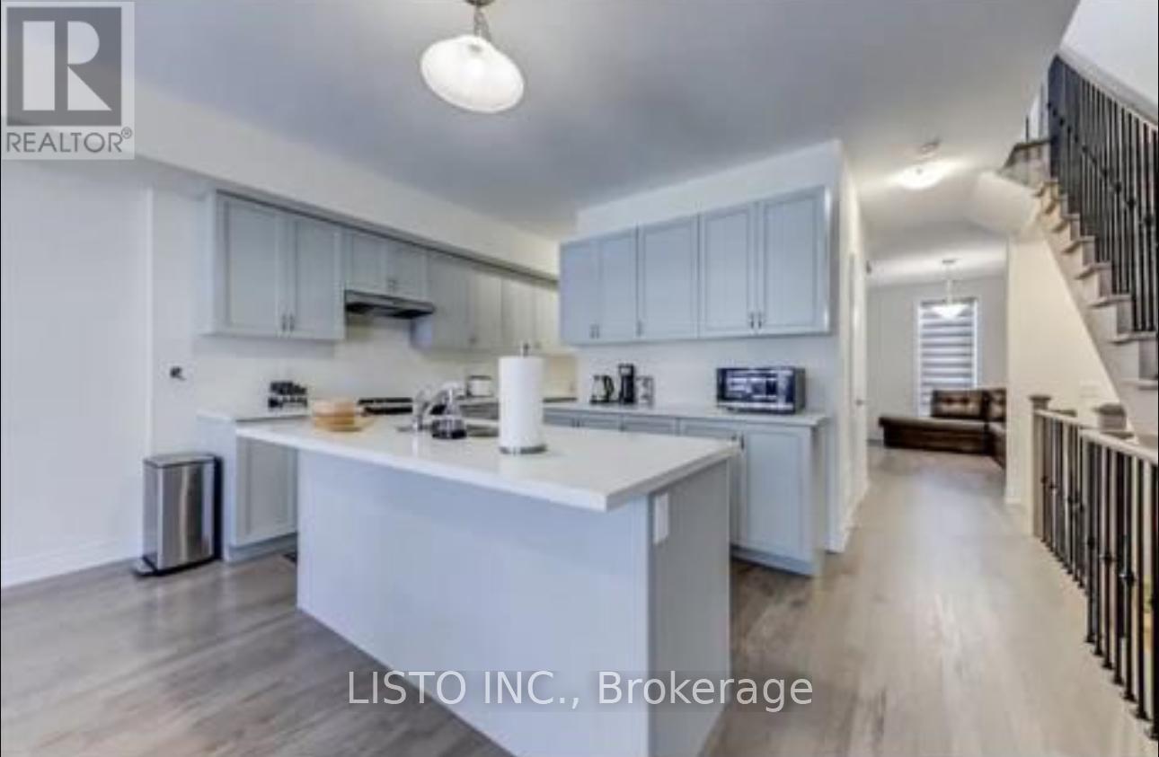 12 Thomas Hope Lane, Markham, Ontario  L3S 0E9 - Photo 5 - N12516406