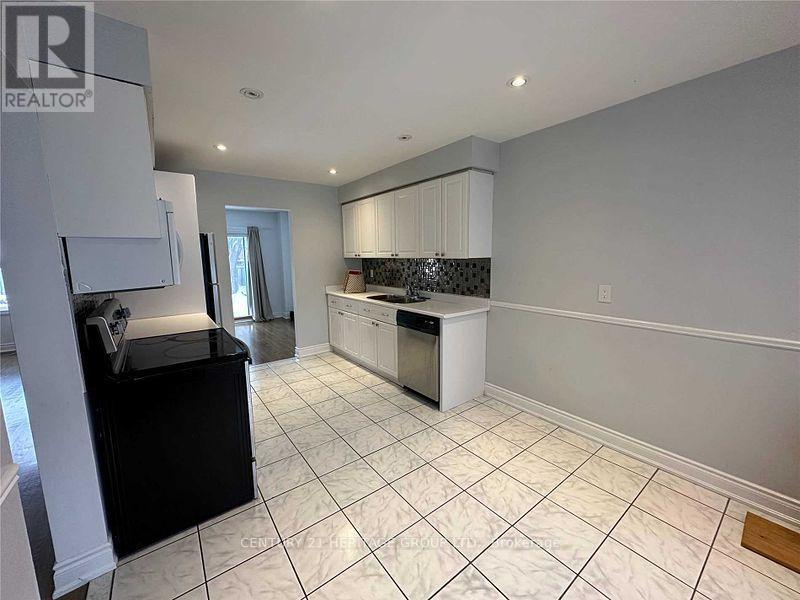 Main - 160 Don Head Village Boulevard, Richmond Hill, Ontario  L4C 7P9 - Photo 2 - N12516412