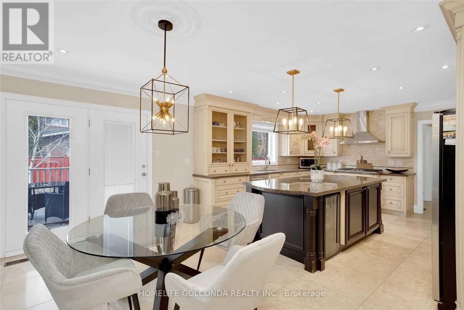 27 Dorwood Court, Vaughan, Ontario  L4L 1M9 - Photo 12 - N12516422