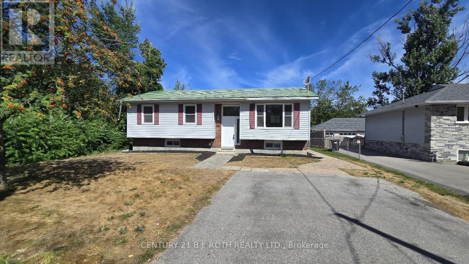 698 BURTON DRIVE, Innisfil, Ontario