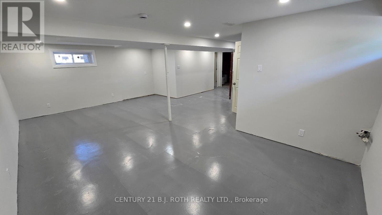 698 Burton Drive, Innisfil, Ontario  L9S 2H6 - Photo 18 - N12516426