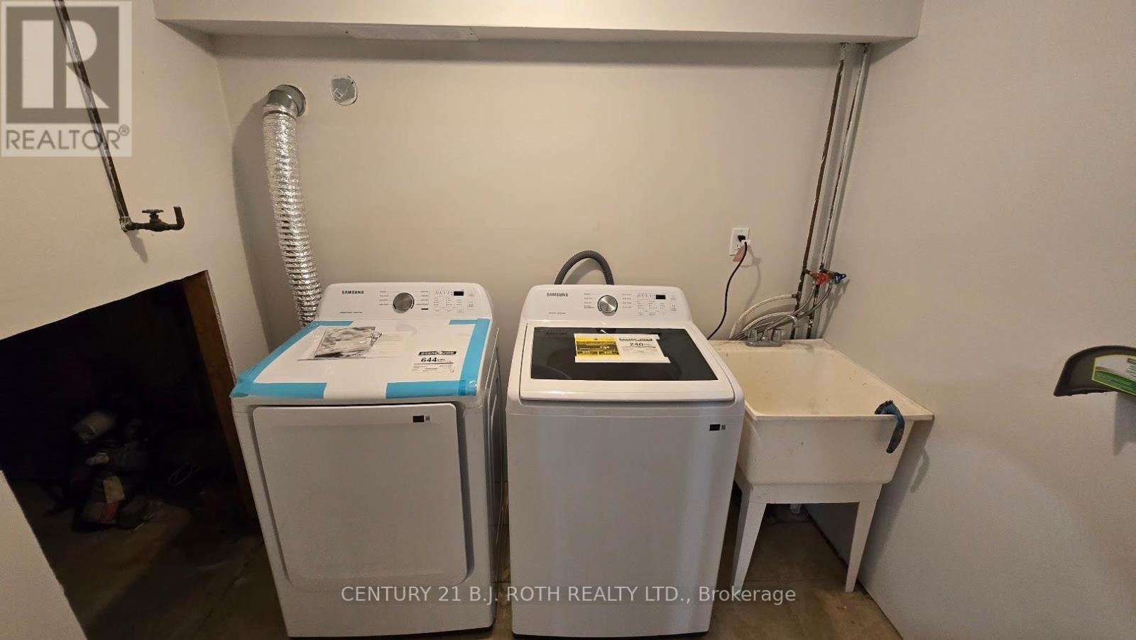 698 Burton Drive, Innisfil, Ontario  L9S 2H6 - Photo 21 - N12516426