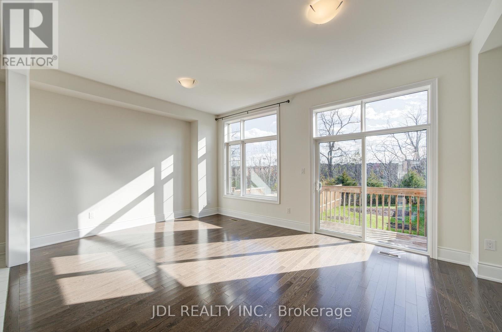 94 Carrville Woods Circle, Vaughan, Ontario  L6A 4Z6 - Photo 27 - N12516438