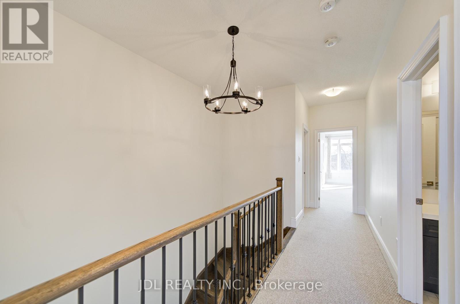 94 Carrville Woods Circle, Vaughan, Ontario  L6A 4Z6 - Photo 29 - N12516438