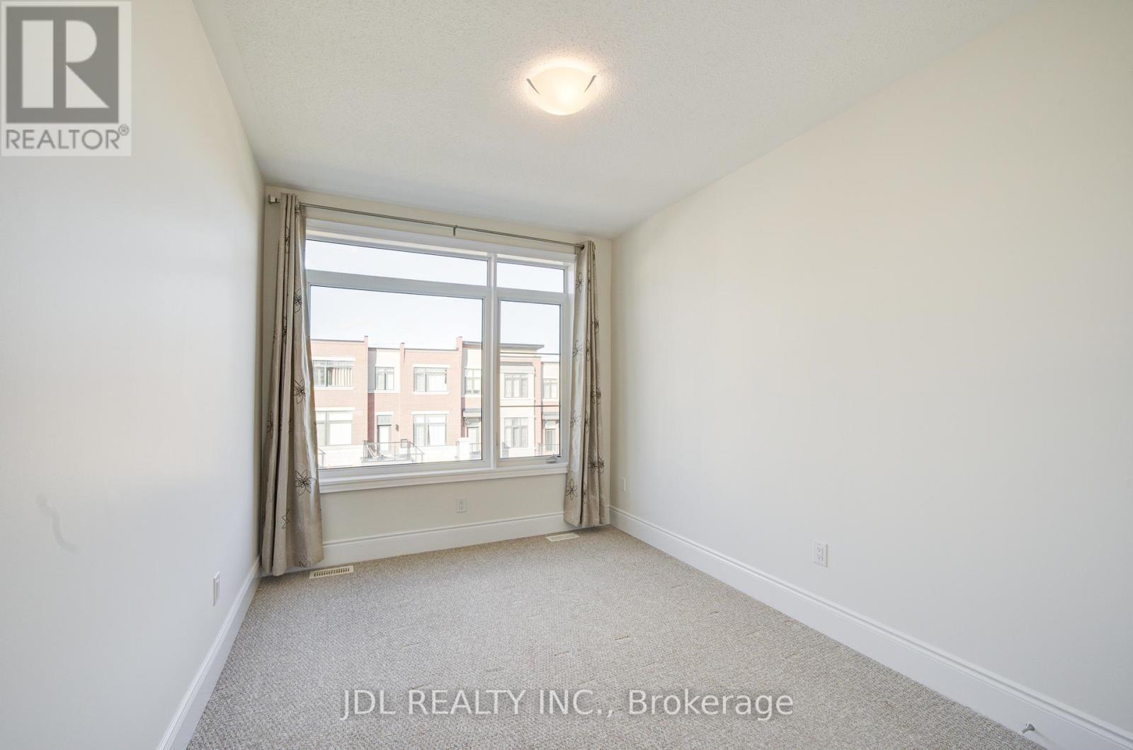 94 Carrville Woods Circle, Vaughan, Ontario  L6A 4Z6 - Photo 42 - N12516438