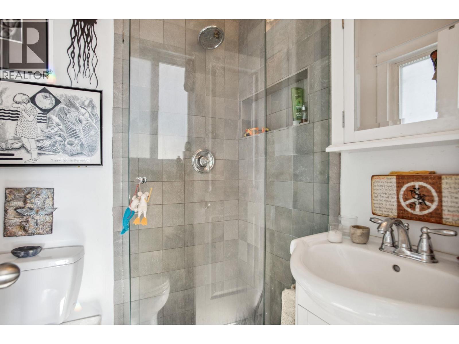 3617 Adanac Street, Vancouver, British Columbia V5K 2P7 - Photo 11 - R3065384