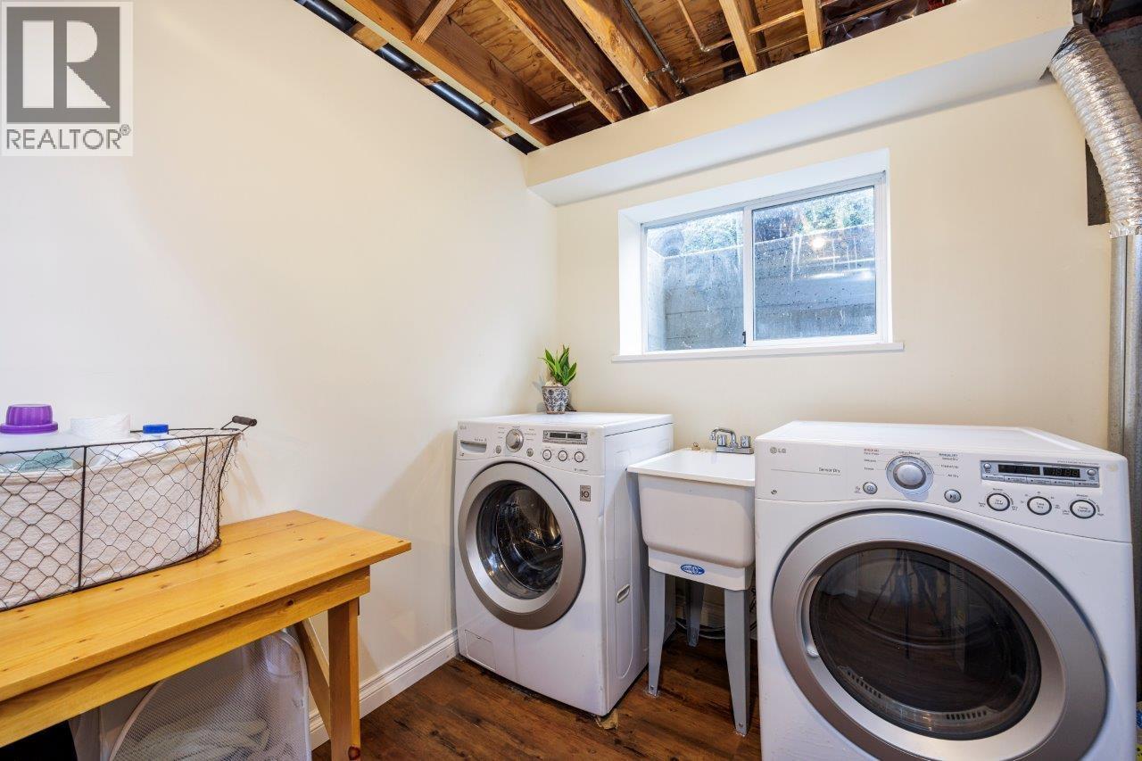 1806 Deep Cove Road, North Vancouver, British Columbia V7G 1S6 - Photo 29 - R3065385