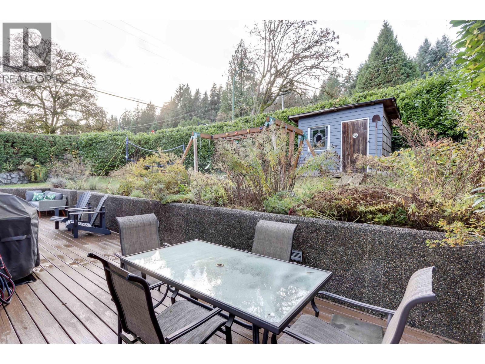 1806 Deep Cove Road, North Vancouver, British Columbia V7G 1S6 - Photo 31 - R3065385