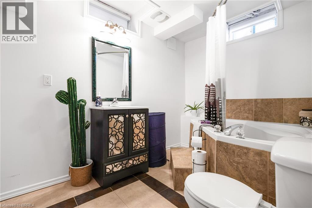 18 Hollinrake Avenue, Brantford, Ontario  N3T 0A6 - Photo 25 - 40784820