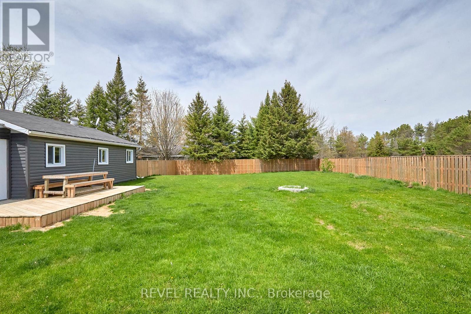 3253 Grayshott Drive, Severn (Washago), Ontario  L3V 6H3 - Photo 15 - S12516252