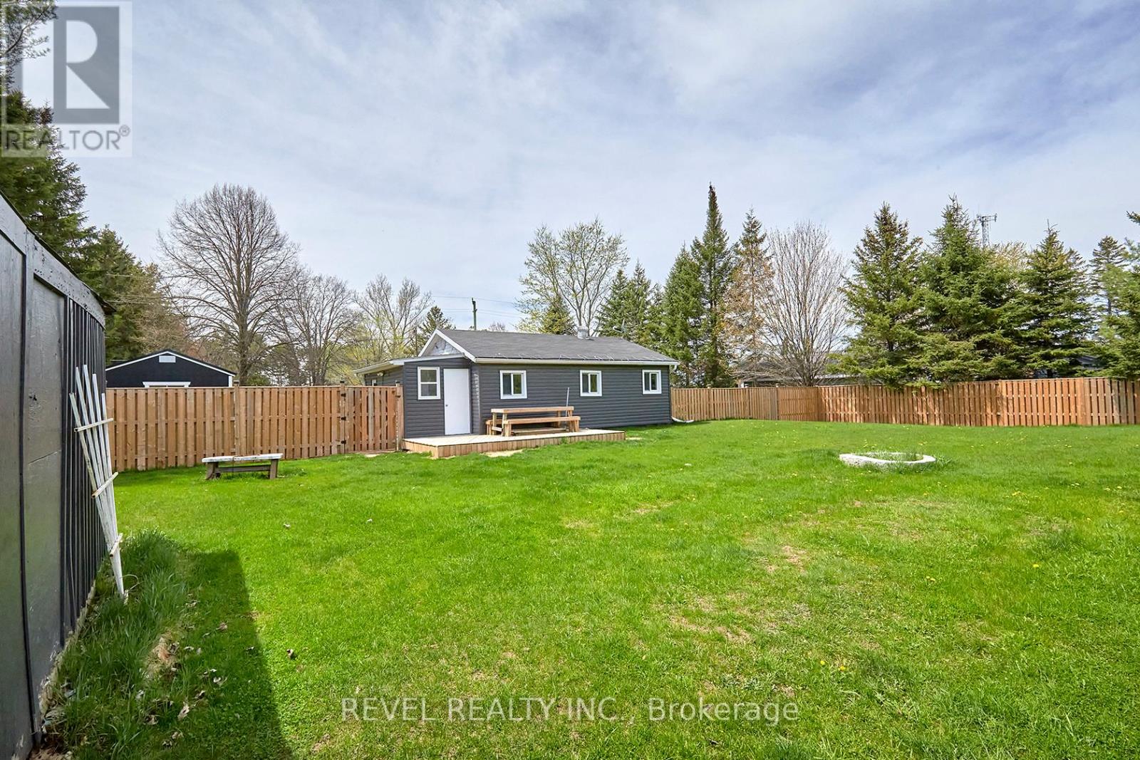 3253 Grayshott Drive, Severn (Washago), Ontario  L3V 6H3 - Photo 16 - S12516252