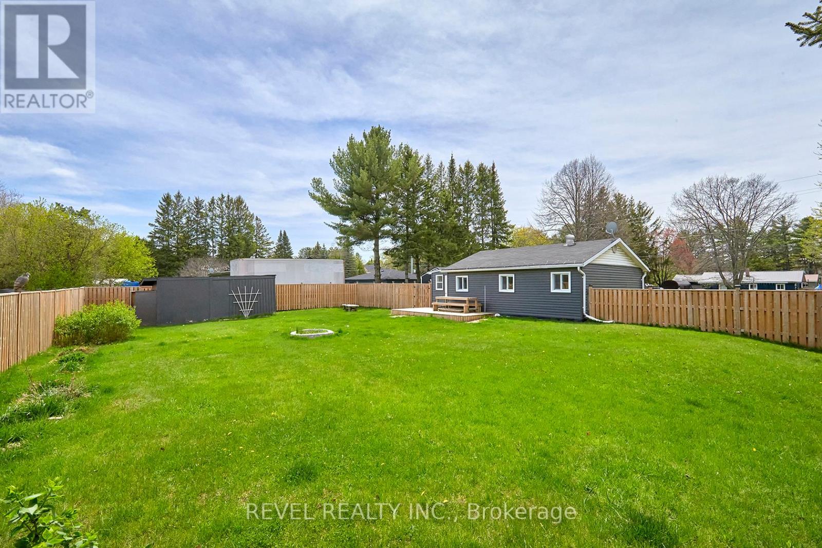 3253 Grayshott Drive, Severn (Washago), Ontario  L3V 6H3 - Photo 17 - S12516252