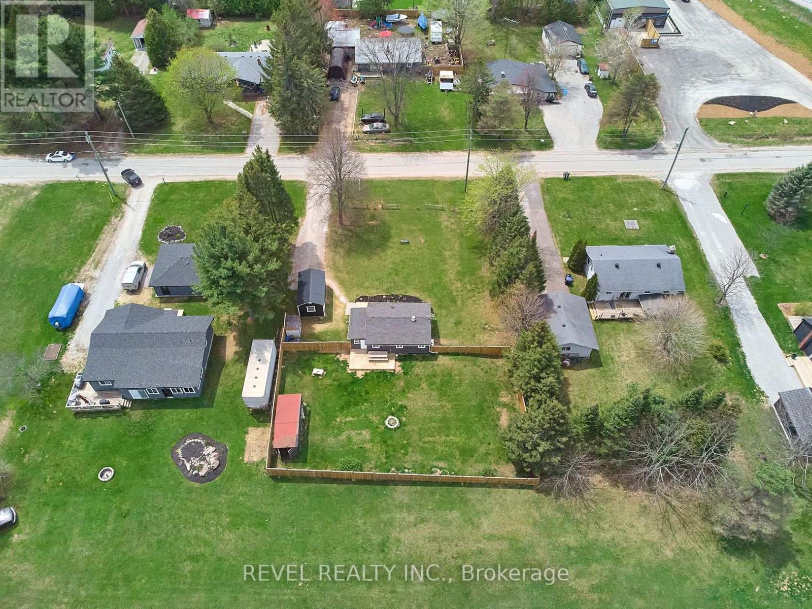 3253 Grayshott Drive, Severn (Washago), Ontario  L3V 6H3 - Photo 2 - S12516252