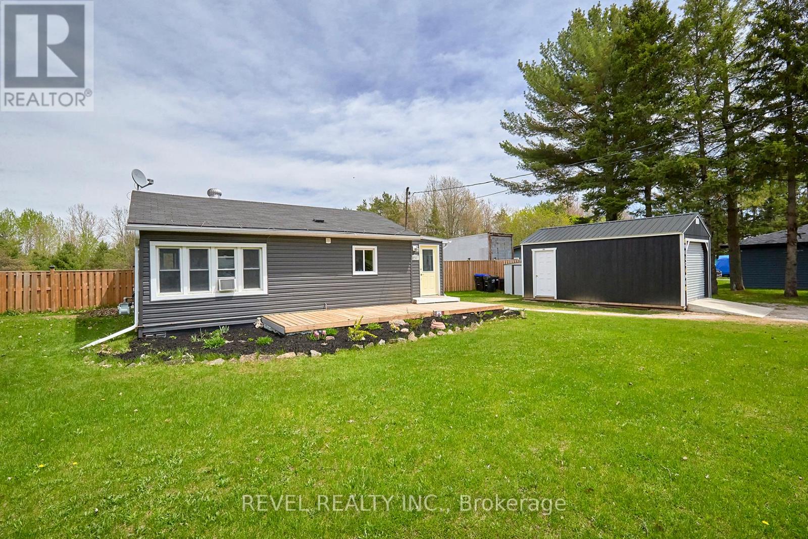 3253 Grayshott Drive, Severn (Washago), Ontario  L3V 6H3 - Photo 4 - S12516252