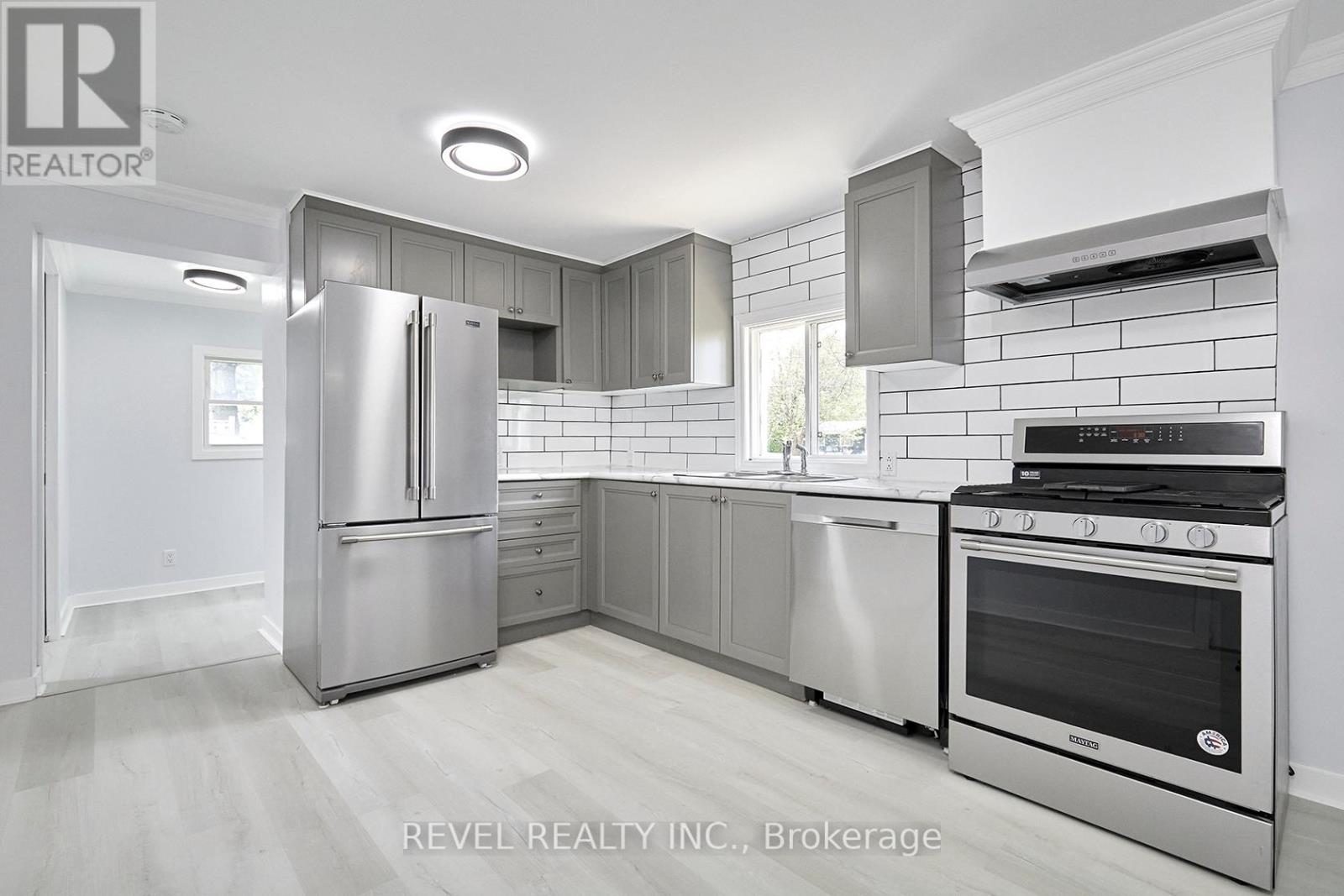 3253 Grayshott Drive, Severn (Washago), Ontario  L3V 6H3 - Photo 7 - S12516252