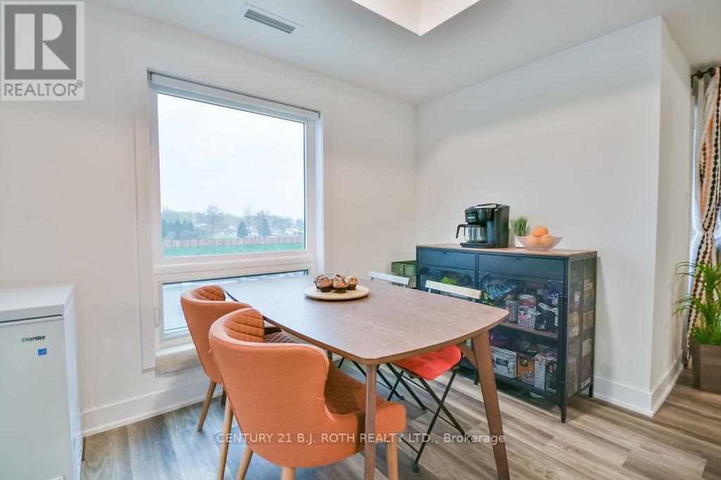 502 - 8 Culinary Lane, Barrie, Ontario L9J 0T2 - Photo 12 - S12516374