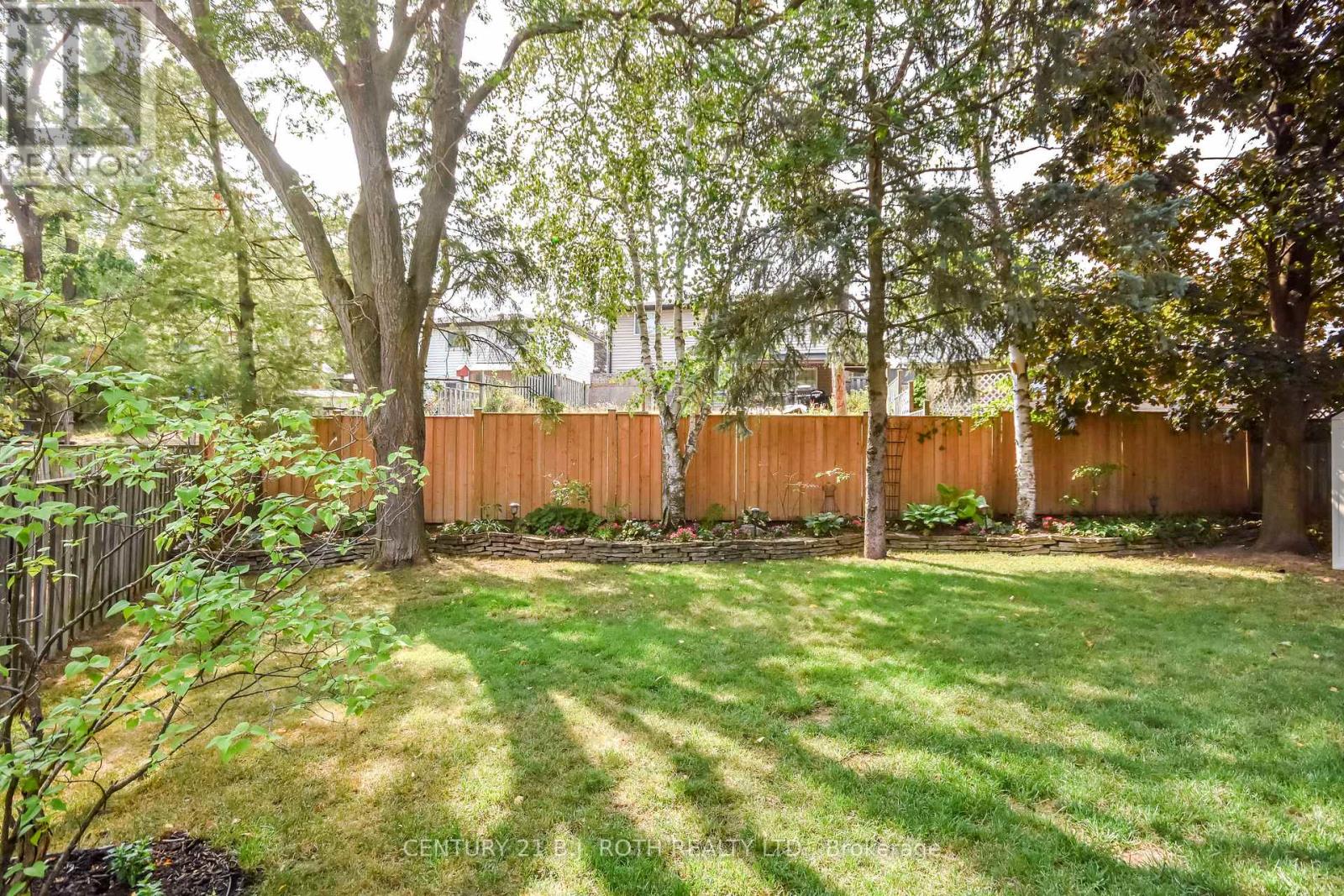 49 Ridgeway Avenue, Barrie (Allandale Heights), Ontario  L4N 5M2 - Photo 20 - S12516414