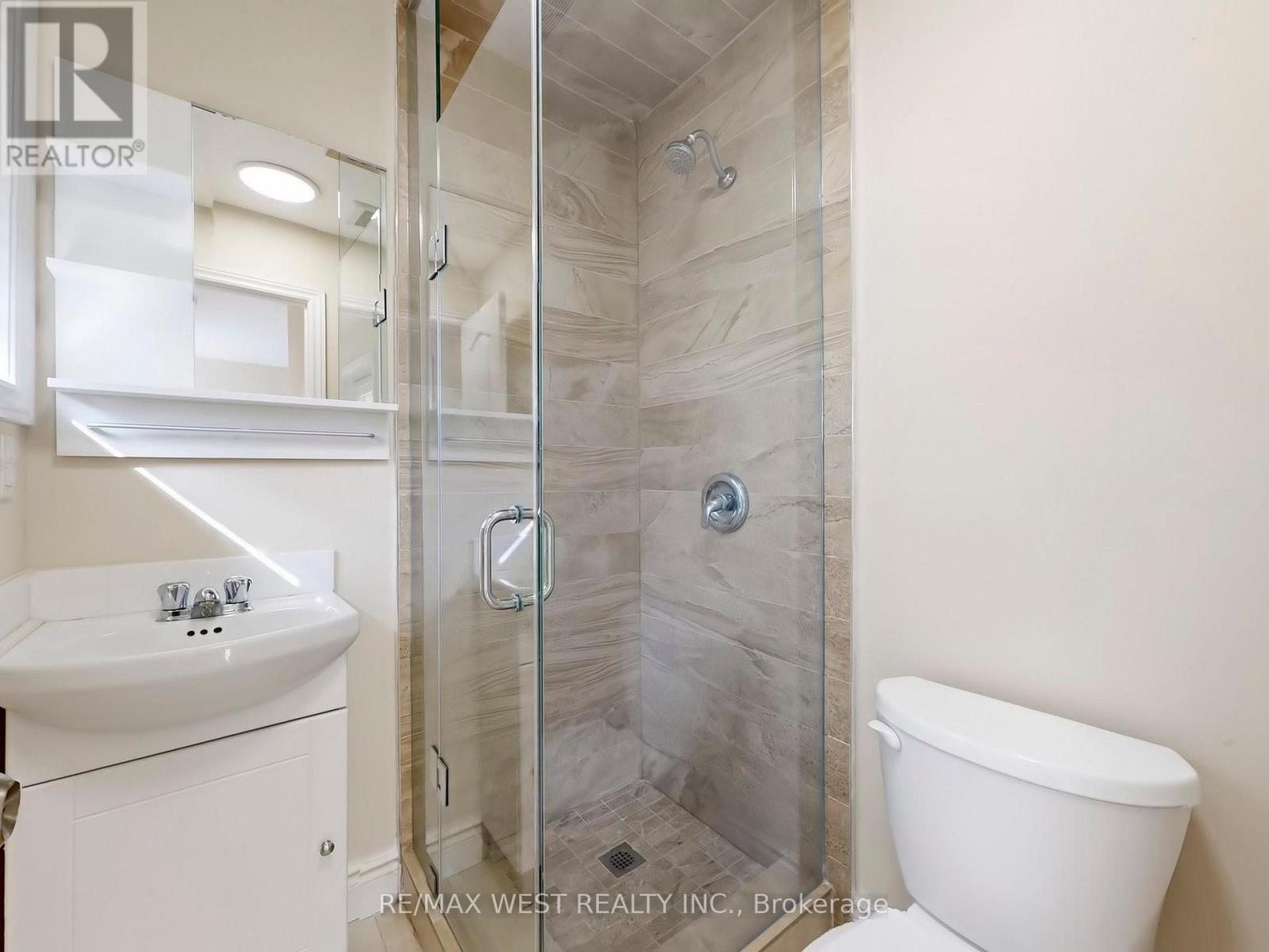 292 St Vincent Street, Barrie (Wellington), Ontario  L4M 4A1 - Photo 14 - S12516496