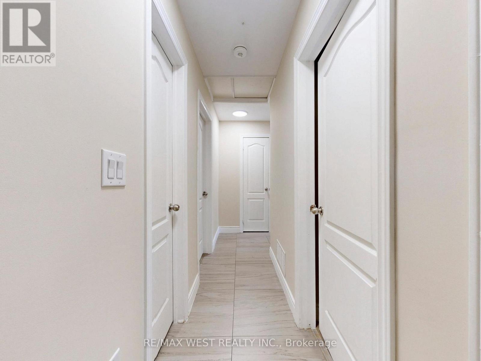 292 St Vincent Street, Barrie (Wellington), Ontario  L4M 4A1 - Photo 18 - S12516496