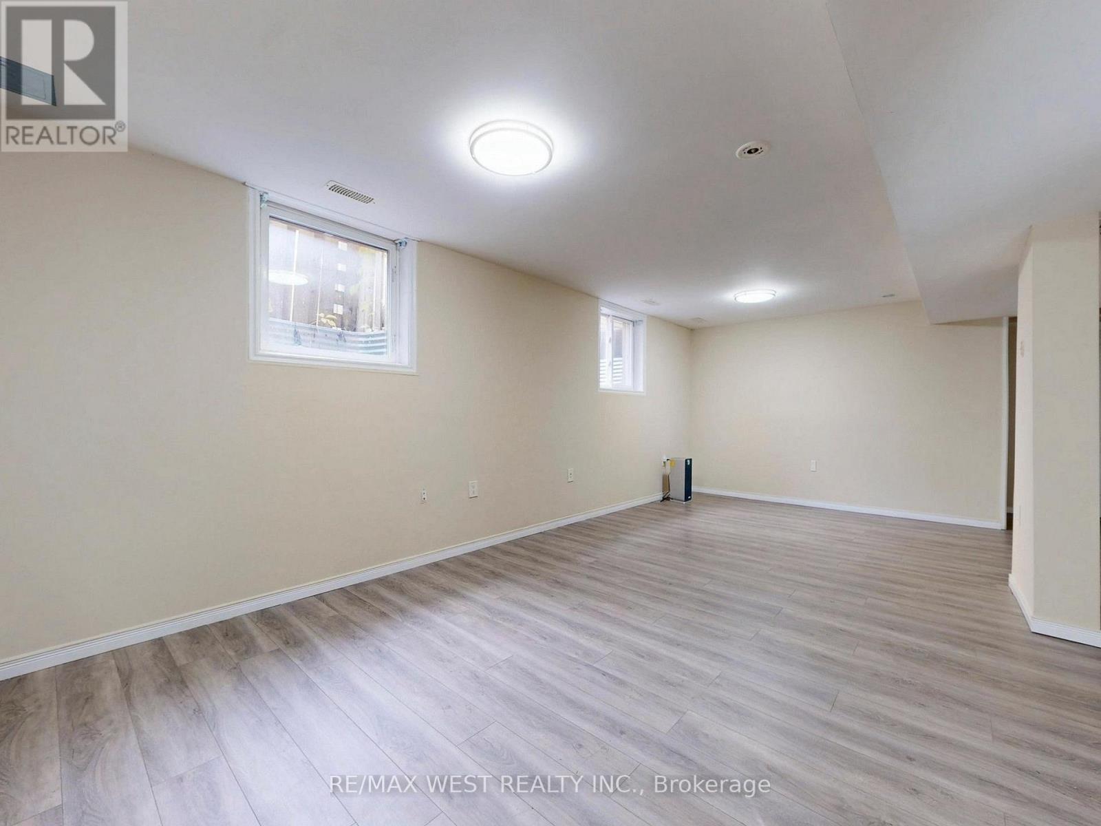 292 St Vincent Street, Barrie (Wellington), Ontario  L4M 4A1 - Photo 20 - S12516496