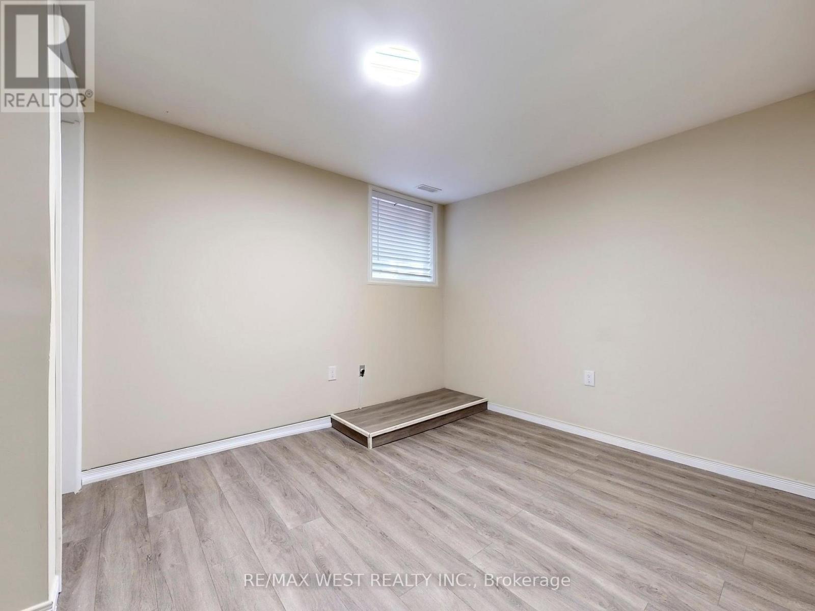 292 St Vincent Street, Barrie (Wellington), Ontario  L4M 4A1 - Photo 23 - S12516496