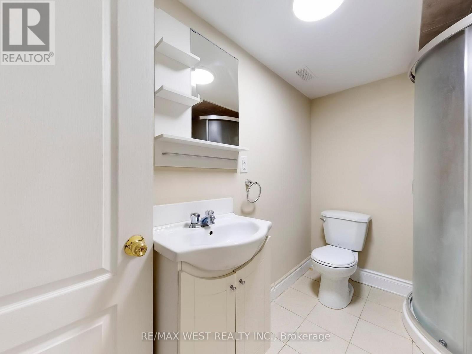 292 St Vincent Street, Barrie (Wellington), Ontario  L4M 4A1 - Photo 26 - S12516496