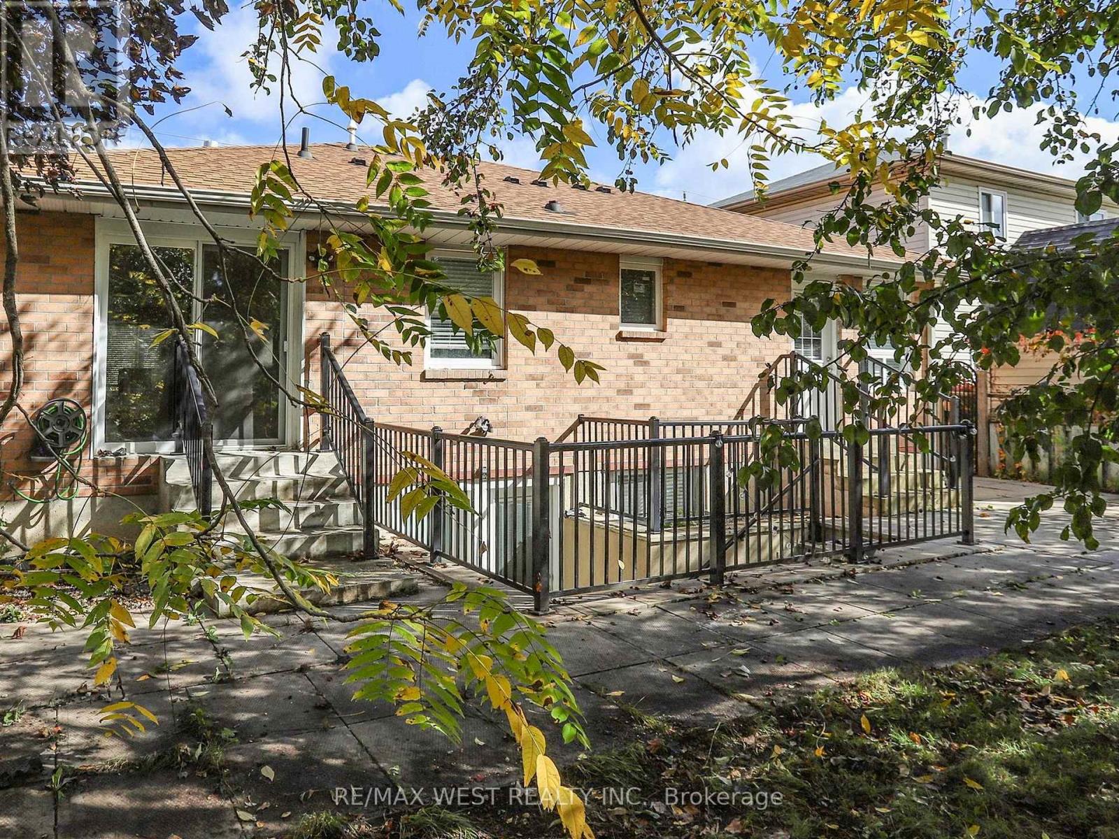 292 St Vincent Street, Barrie (Wellington), Ontario  L4M 4A1 - Photo 27 - S12516496