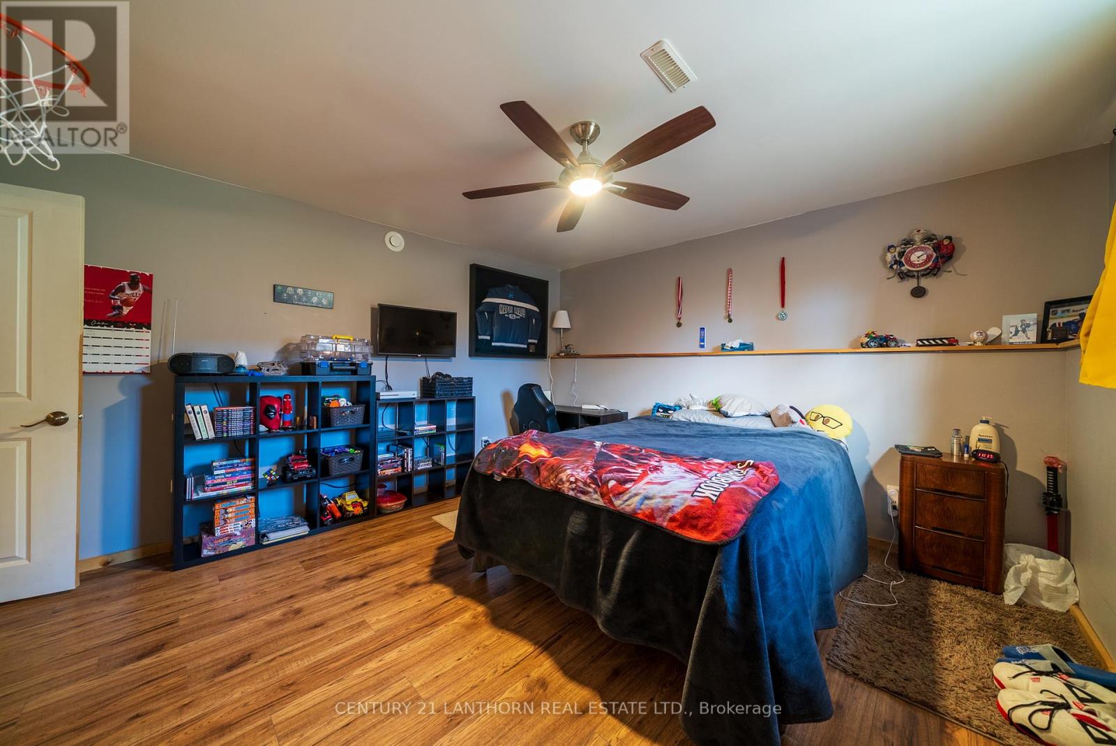 144 Centre Street, Deseronto, Ontario K0K 1X0 - Photo 27 - X12504332