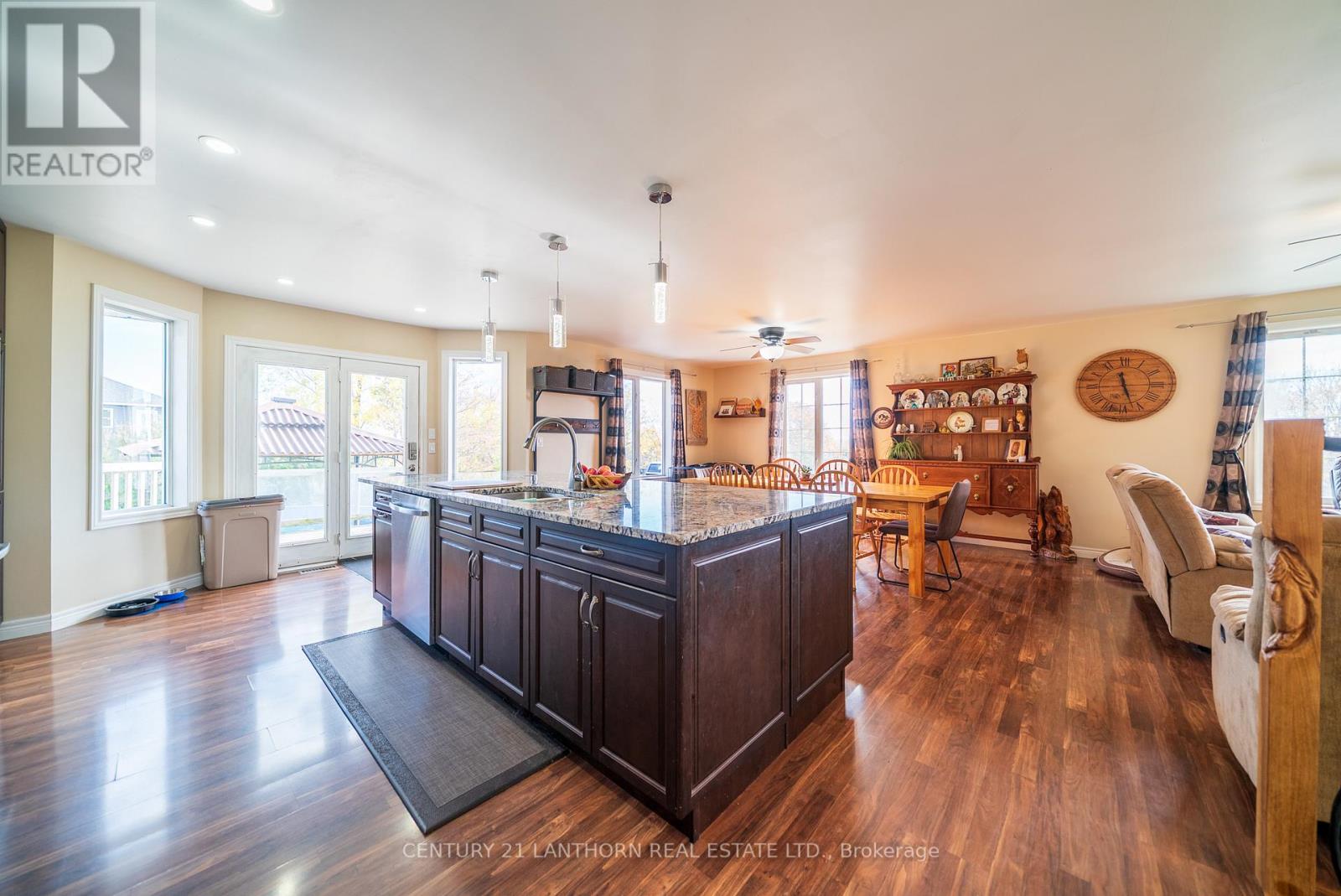 144 Centre Street, Deseronto, Ontario K0K 1X0 - Photo 7 - X12504332