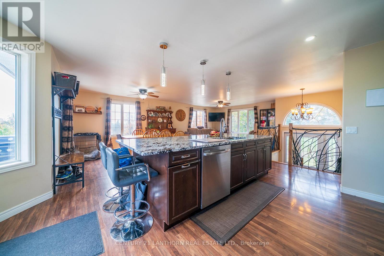 144 Centre Street, Deseronto, Ontario K0K 1X0 - Photo 8 - X12504332