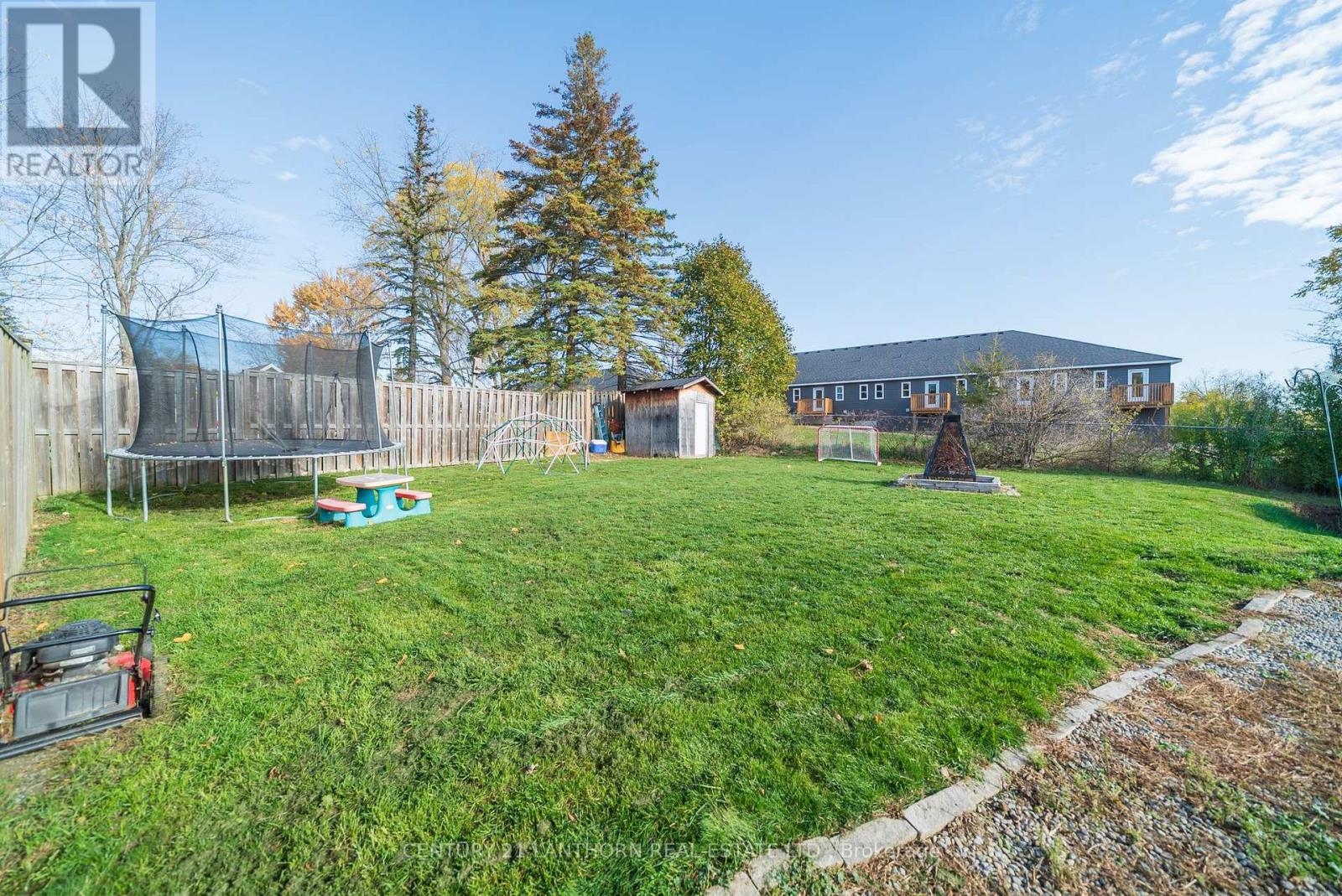 144 Centre Street, Deseronto, Ontario K0K 1X0 - Photo 34 - X12504332