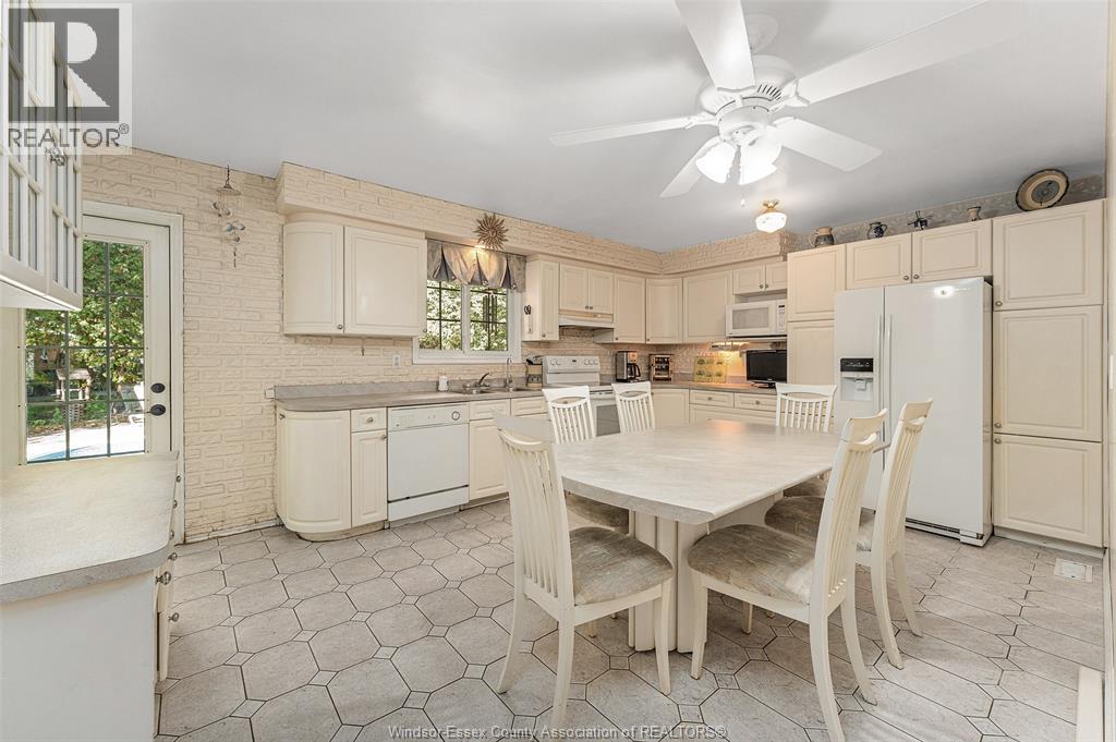 1005 Bouffard, Lasalle, Ontario N9J 1G8 - Photo 8 - 25028209