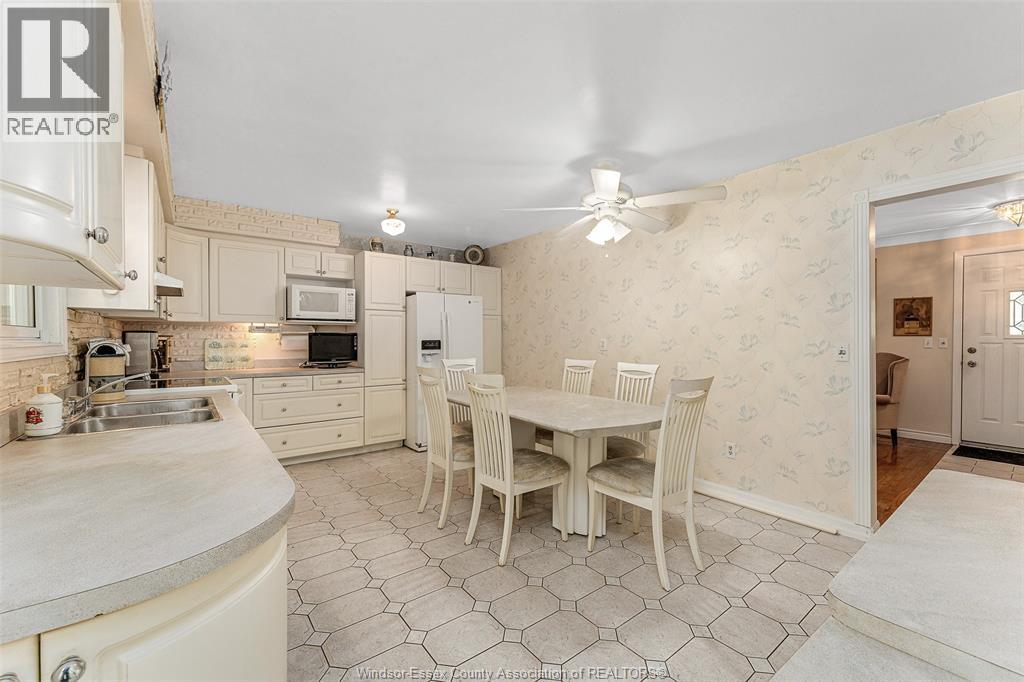 1005 Bouffard, Lasalle, Ontario N9J 1G8 - Photo 9 - 25028209