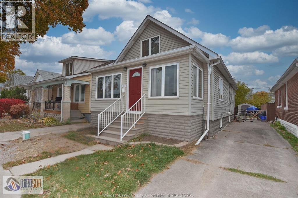 MLS# 25028205: 1838 ST. LUKE, Windsor, Canada
