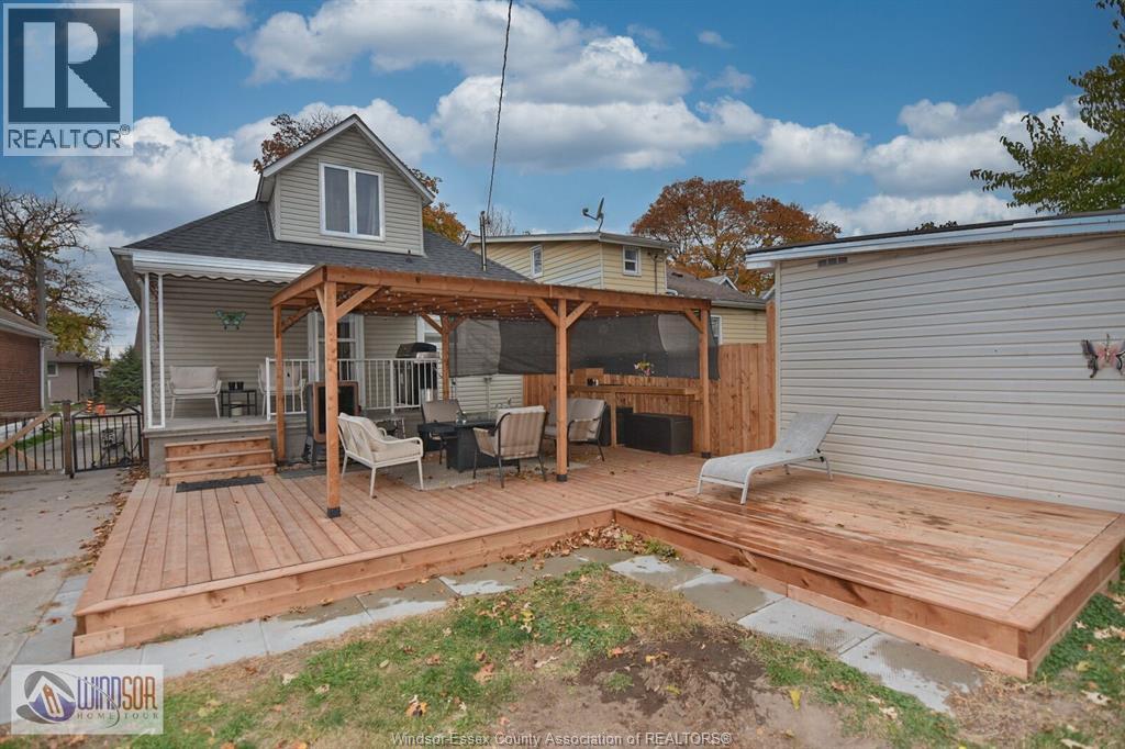 1838 St. Luke, Windsor, Ontario  N8W 3W7 - Photo 8 - 25028205