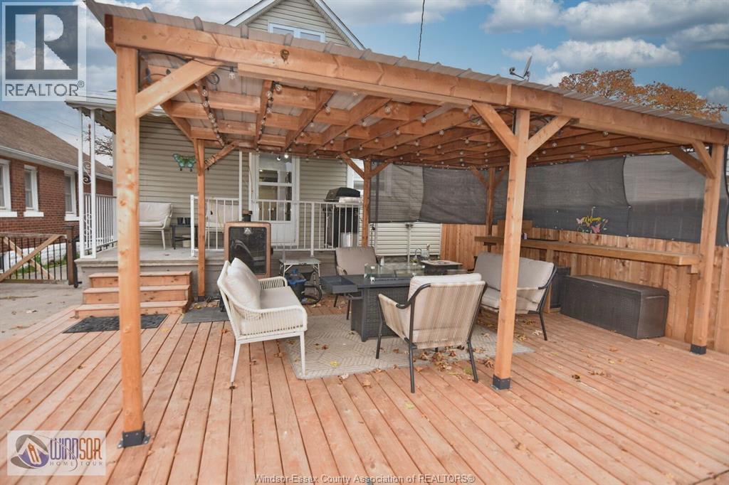 1838 St. Luke, Windsor, Ontario  N8W 3W7 - Photo 9 - 25028205