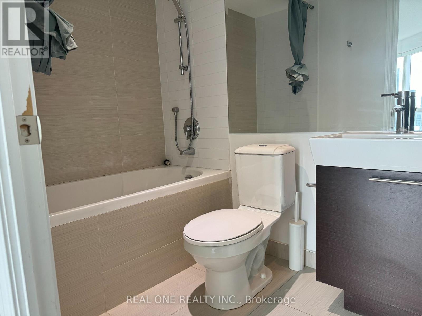 4208 - 386 Yonge Street, Toronto, Ontario  M5B 0A5 - Photo 22 - C12515128